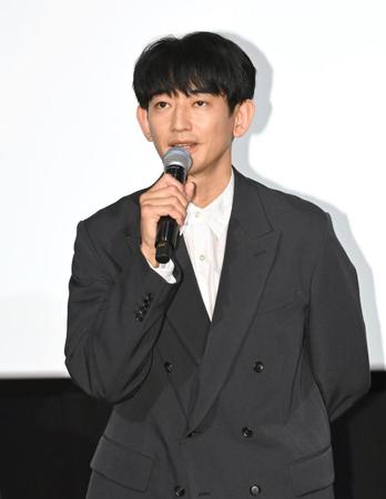 　映画の舞台あいさつに登壇した永山瑛太（撮影・金田祐二）