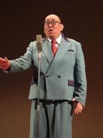 　独演会を行った街裏ぴんく