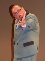 　独演会を行った街裏ぴんく