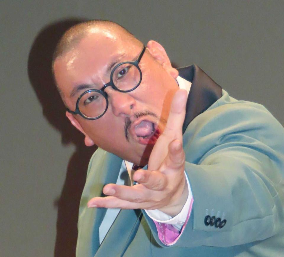 　独演会を行った街裏ぴんく