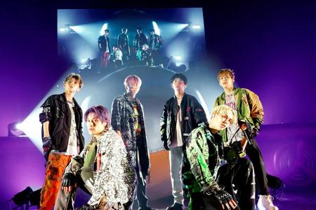 　ＯＮＥ　Ｎ’ＯＮＬＹの（前列左から）ＫＥＮＳＨＩＮ、ＲＥＩ（後列左から）ＥＩＫＵ、ＨＡＹＡＴＯ、ＮＡＯＹＡ、ＴＥＴＴＡ