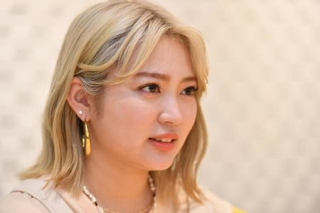 　ソロデビューへ意気込みを語る柏木ひなた（撮影・開出牧）