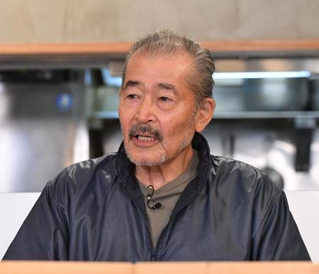 　映画「高野豆腐店の春」の完成報告会に登場した藤竜也（撮影・佐々木彰尚）