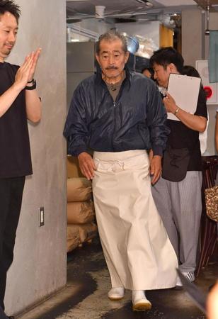 　映画「高野豆腐店の春」の完成報告会に登場した藤竜也（撮影・佐々木彰尚）