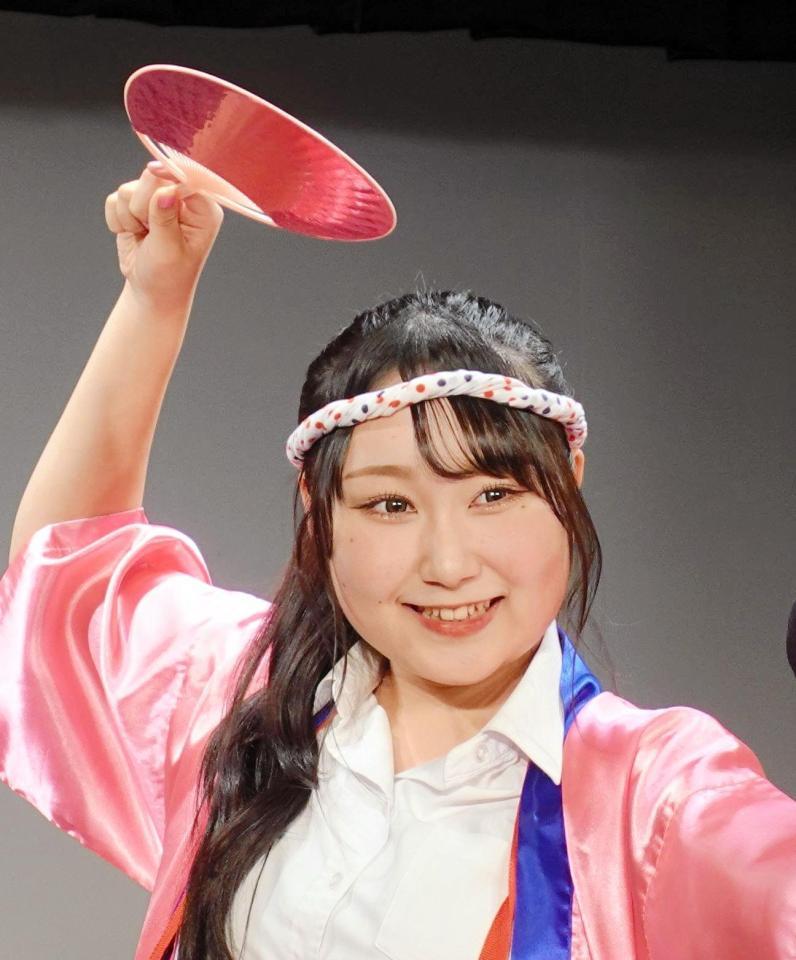 　期末テストを受けてから会見に出席したはっぴちゃん。