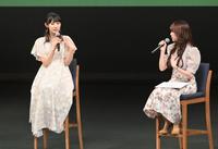 　クロストークで話す檜山沙耶キャスター（左）＝撮影・西岡正