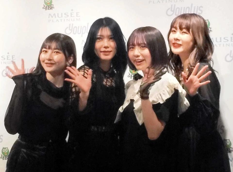 　Ｙｏｕｐｌｕｓ（左から）尾形春水、川後陽菜、林田真尋、中西香菜