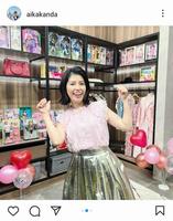 　お気に入りのピンクの私服、バービー３５体もスタジオに。神田愛花のインスタグラム＠ａｉｋａｋａｎｄａより