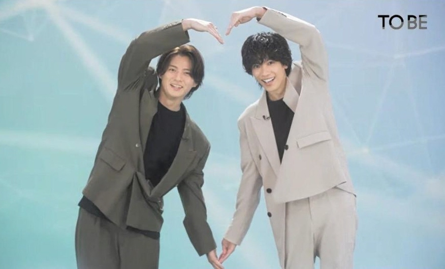 　平野紫耀（左）と神宮寺勇太＝ＴＯＢＥ公式ＹｏｕＴｕｂｅより（７日）