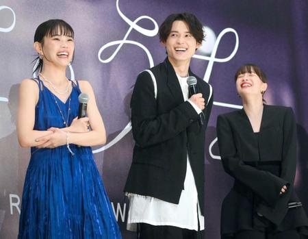 　トークで盛り上がる（左から）アイナ・ジ・エンド、松村北斗、広瀬すず