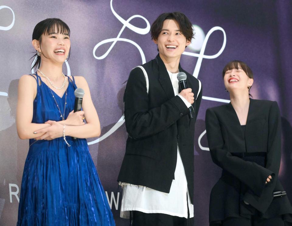 　トークで盛り上がる（左から）アイナ・ジ・エンド、松村北斗、広瀬すず