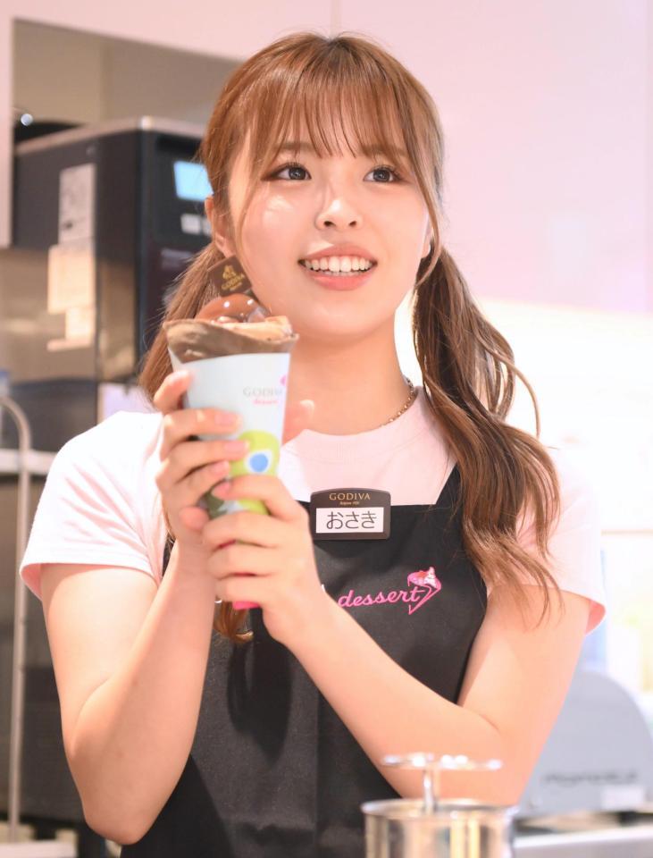 　オープン記念イベントに登場した「おさき」さん（撮影・堀内翔）