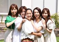 　久しぶりのパフォーマンスが楽しみなＯＰＤの（左から）上田美穂、古谷文乃、武内由紀子、稲葉貴子、中野公美子（撮影・園田高夫）