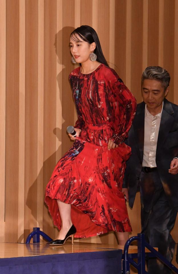 　いのうえ歌舞伎「天號星」の製作発表に登場した山本千尋（撮影・佐々木彰尚）