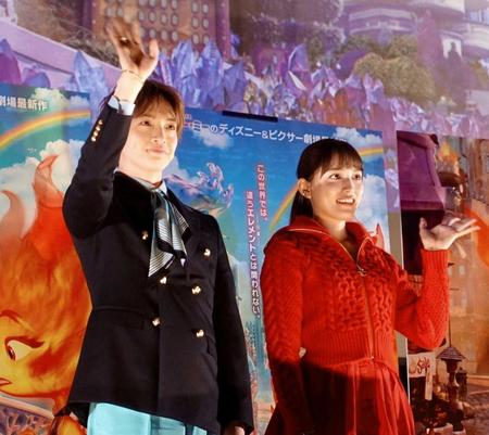 　舞台挨拶を行ったＫｉｓ－Ｍｙ－Ｆｔ２・玉森裕太（左）と川口春奈