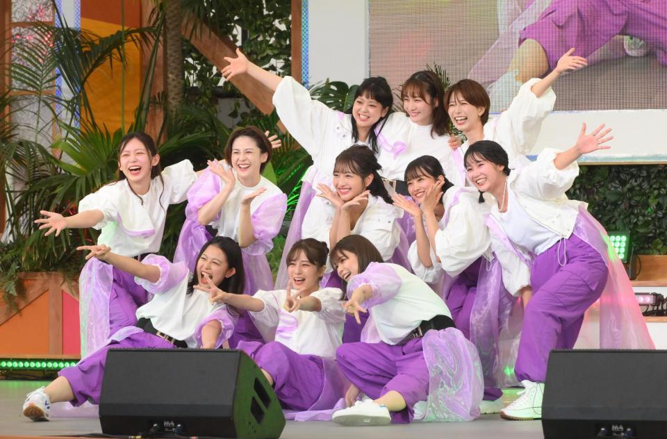 　ダンスを披露したフジテレビ女性アナウンサーダンス部「ＳＰＬＡＳＨ！」（撮影・堀内翔）