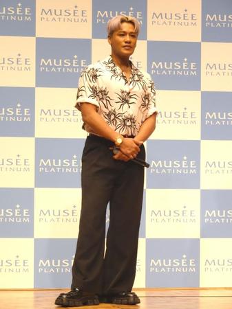 　「ジェンダーレス」をテーマにしたコーディネートで登場したＥＬＬＹ