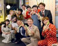 　（前列左から）矢島珠衣、ザ・グレート・サスケ、ブッチャーブラザーズ・ぶちゃあ、リッキー、マリア・イーちゃん、（後列左から）店舗スタッフ、Ｇたかし、店舗スタッフ、ぽんぽこ・そえじまひでき、高木ひとみ○、ガリベンズ矢野