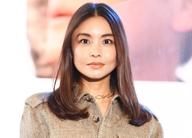 滝沢眞規子37万円超高級スーツケース×3！ドンッ！ドンッ！ドンッ