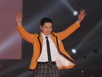 　モデルを務めた吉村洋文大阪府知事（撮影・石湯恒介）