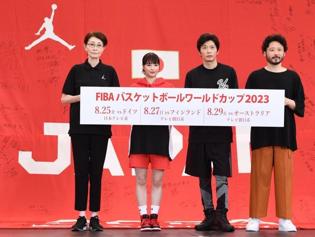 【写真】広瀬すずがバスケＷ杯にエール　可愛すぎるウエア姿＆華麗なシュートも披露