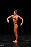 １１日に「関西・ボディビル選手権」に出場したアルミカン・赤阪侑子（提供：大阪ボディビル•フィットネス連盟、撮影：たかはし　よしてる）