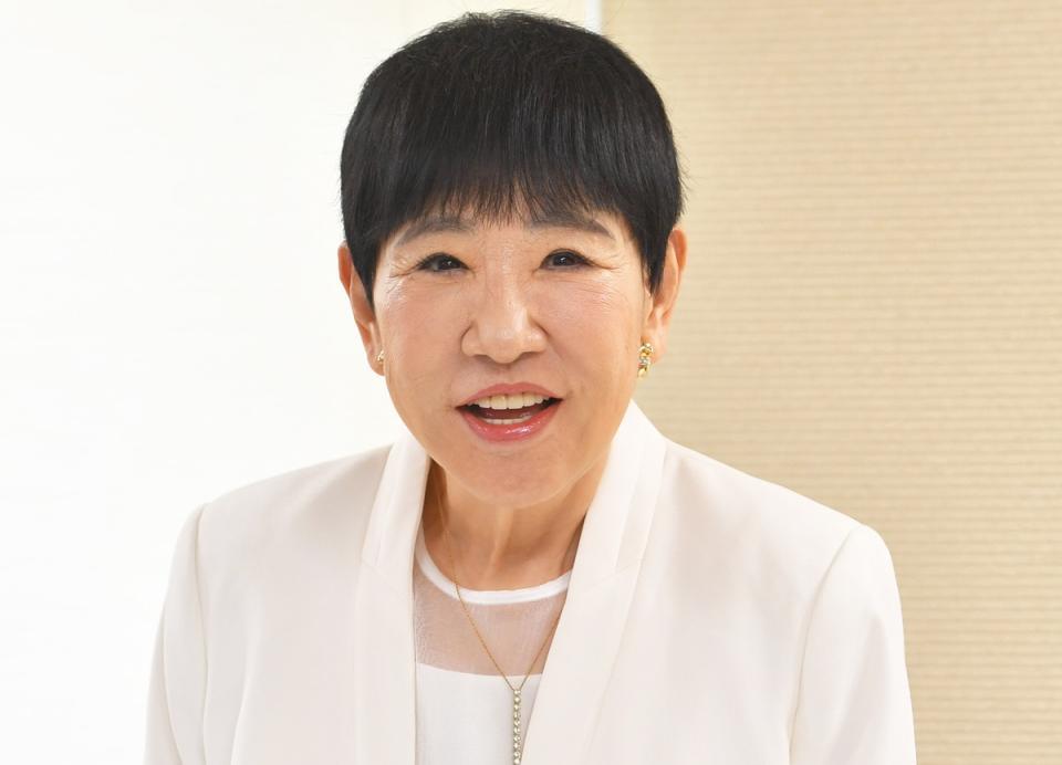 和田アキ子、自民女性局フランス研修「子どもより子どもっぽい