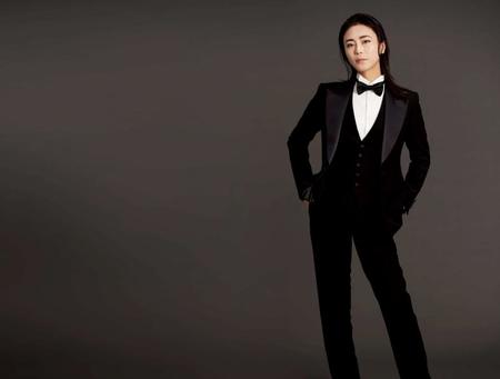 　最新アルバムでニュービジュアルを解禁した氷川きよし