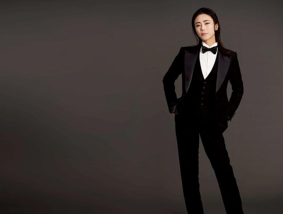 　最新アルバムでニュービジュアルを解禁した氷川きよし