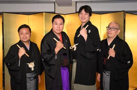 　真打昇進襲名披露会見に出席した（左から）林家まめ平、柳家かゑる改め柳家平和、柳家さん光改め柳家福多楼、林家木りん改め林家希林（撮影・伊藤笙子）