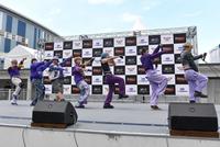 　デビュー曲「Ｗｈｅｅｌｉｅ」を披露するＫＩＤ　ＰＨＥＮＯＭＥＮＯＮ（撮影・出月俊成）