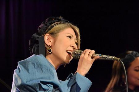 　デビュー１周年記念ライブを行ったｙａｙＡ