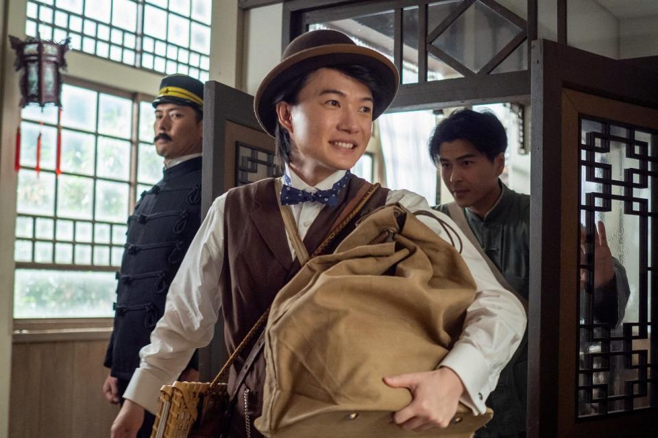 万太郎（神木隆之介）は学術研究員のひとりとして台湾へ