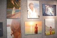 　写真集の発売を記念して開催されている石川恋の写真展の一部作品（10日まで、東京タワー・フットタウン３Ｆ「ＴＯＷＥＲ　ＧＡＬＬＥＲＹ」）