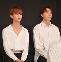 　制作発表に出席した龍宮城の伊藤圭吾、冨田侑暉