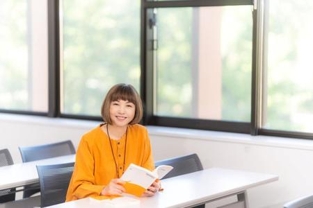 　約半年の受講を振り返った麻木久仁子