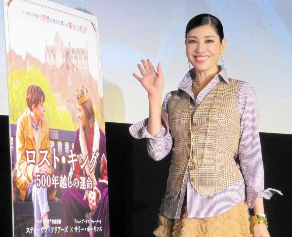 笑顔のアンミカ＝都内