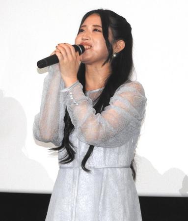 　大ヒットを喜ぶ関根明良