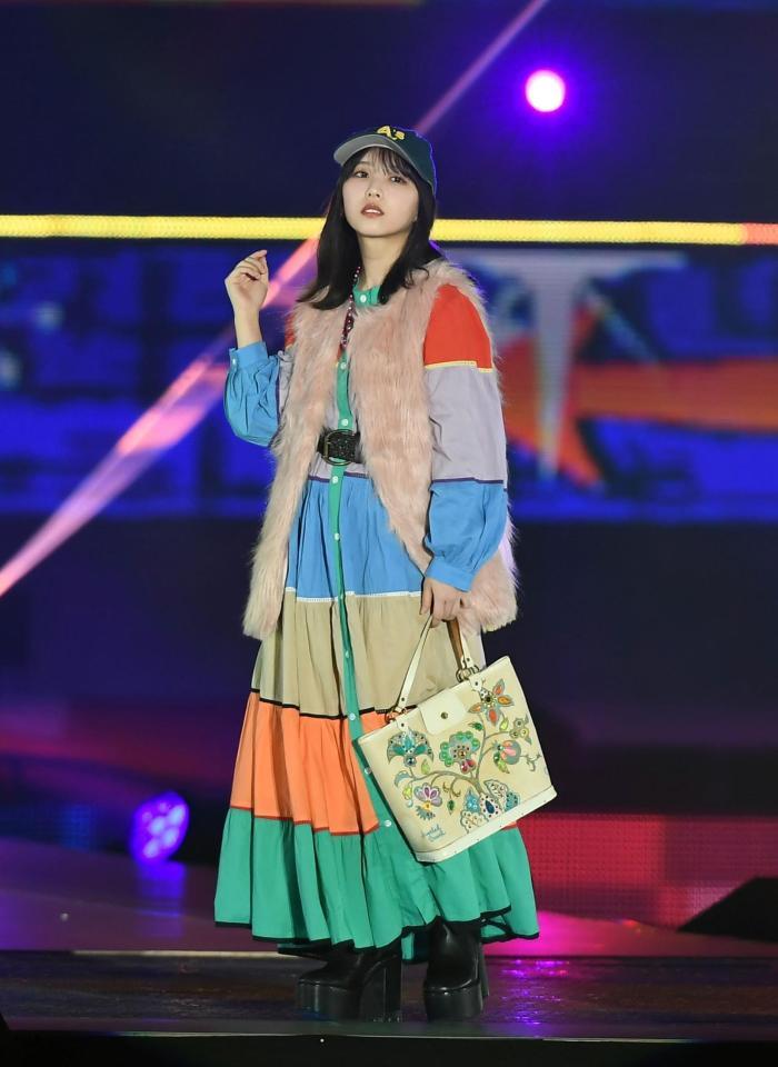 　Ｒａｋｕｔｅｎ　ＧｉｒｌｓＡＷＡＲＤ２０２３Ａ／Ｗに登場した与田祐希（撮影・三好信也）