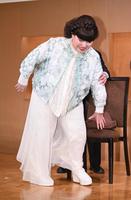 　歩いて登壇もよろける黒柳徹子（撮影・金田祐二）