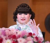 　取材に応じる黒柳徹子（撮影・金田祐二）