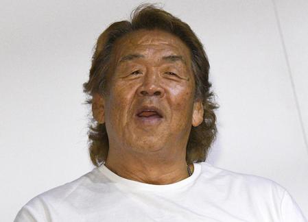 【写真】元スーパーアイドル４５歳　長州力と柔らか笑顔の再会２ショ