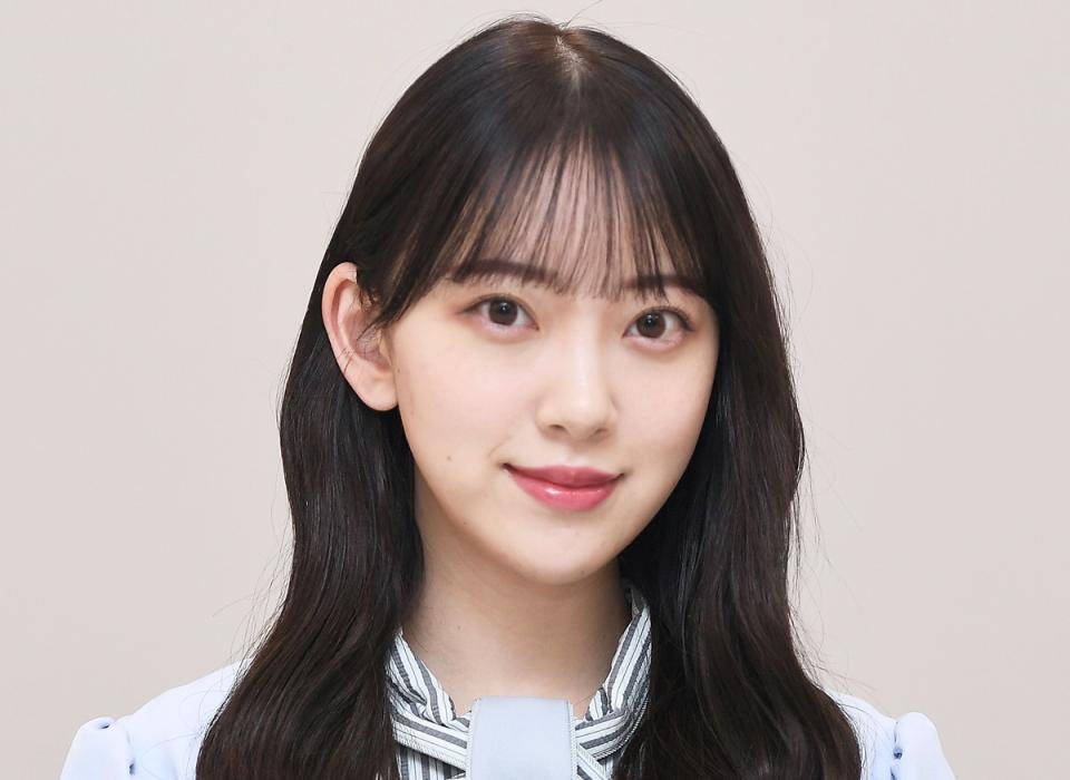 元乃木坂46・堀未央奈がオトナの肩出しドレス姿で27歳誕生日
