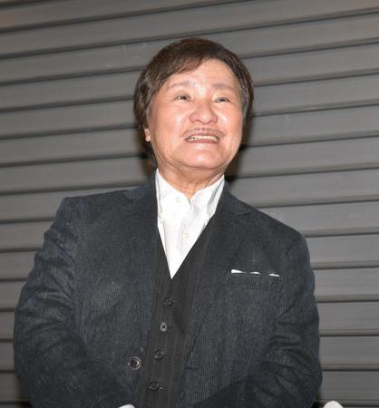 　アリスの思い出を笑顔で振り返る堀内孝雄＝フェスティバルホール（撮影・石井剣太郎）