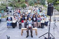 　「ＴＯＫＹＯ　ＦＭ　リスナー感謝祭　ｉｎ　渋谷音楽祭２０２３」内で「渋谷すばるのスバラＤｅｅ」の公開収録を行いファンと記念写真を撮影した渋谷すばる