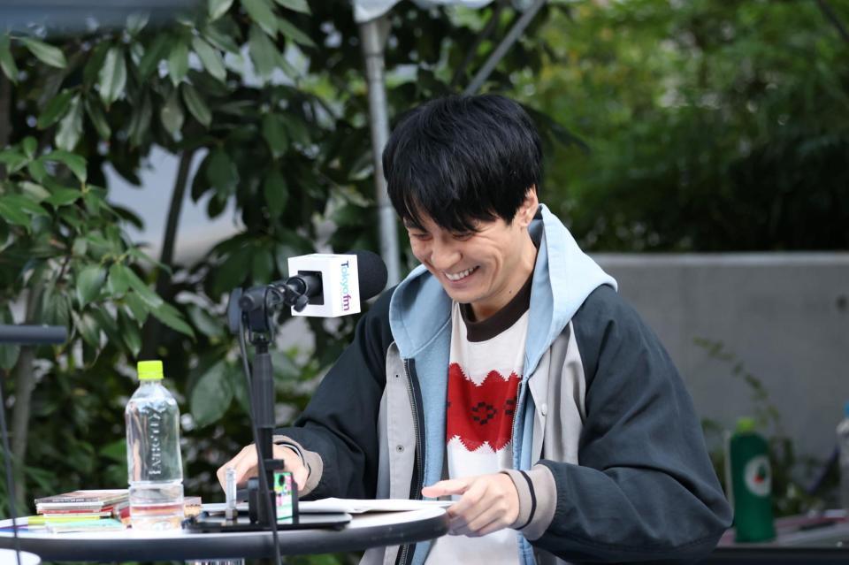 　「ＴＯＫＹＯ　ＦＭ　リスナー感謝祭　ｉｎ　渋谷音楽祭２０２３」内で行われた「渋谷すばるのスバラＤｅｅ」の公開収録で笑顔の渋谷すばる