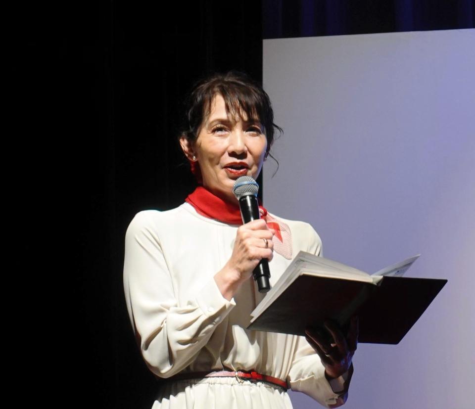 　「五島の椿」新ＣＭ発表会で司会を務めた渡辺真理アナウンサー