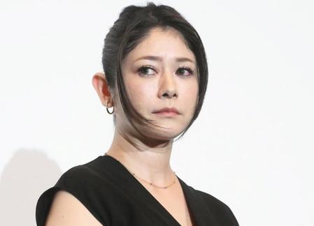 真木よう子のメリハリ美横姿にファンうっとり「詰まってますね」　「ざわざわ」投稿に心配の声も