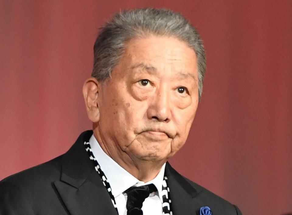 　伊集院静氏