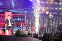 　「ナインティナインのオールナイトニッポン歌謡祭」に出演したナインティナインの岡村隆史（左）と矢部浩之